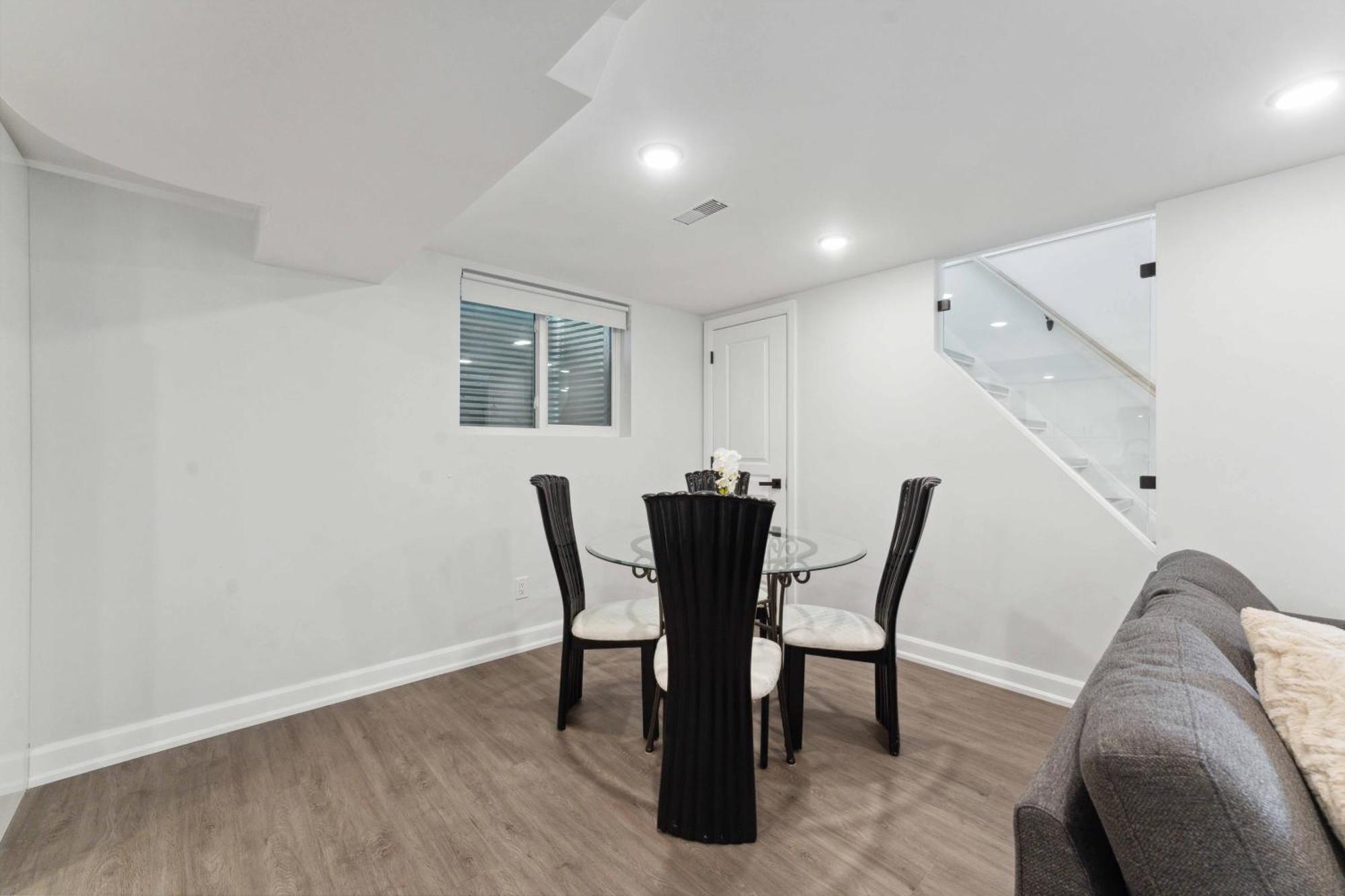 Modern 3Br Suites Ottawa Exterior photo