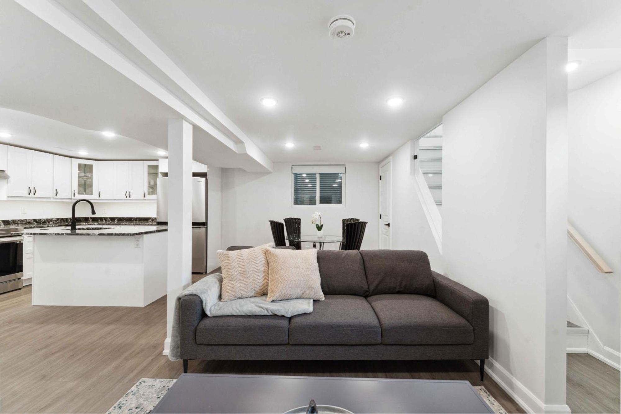Modern 3Br Suites Ottawa Exterior photo
